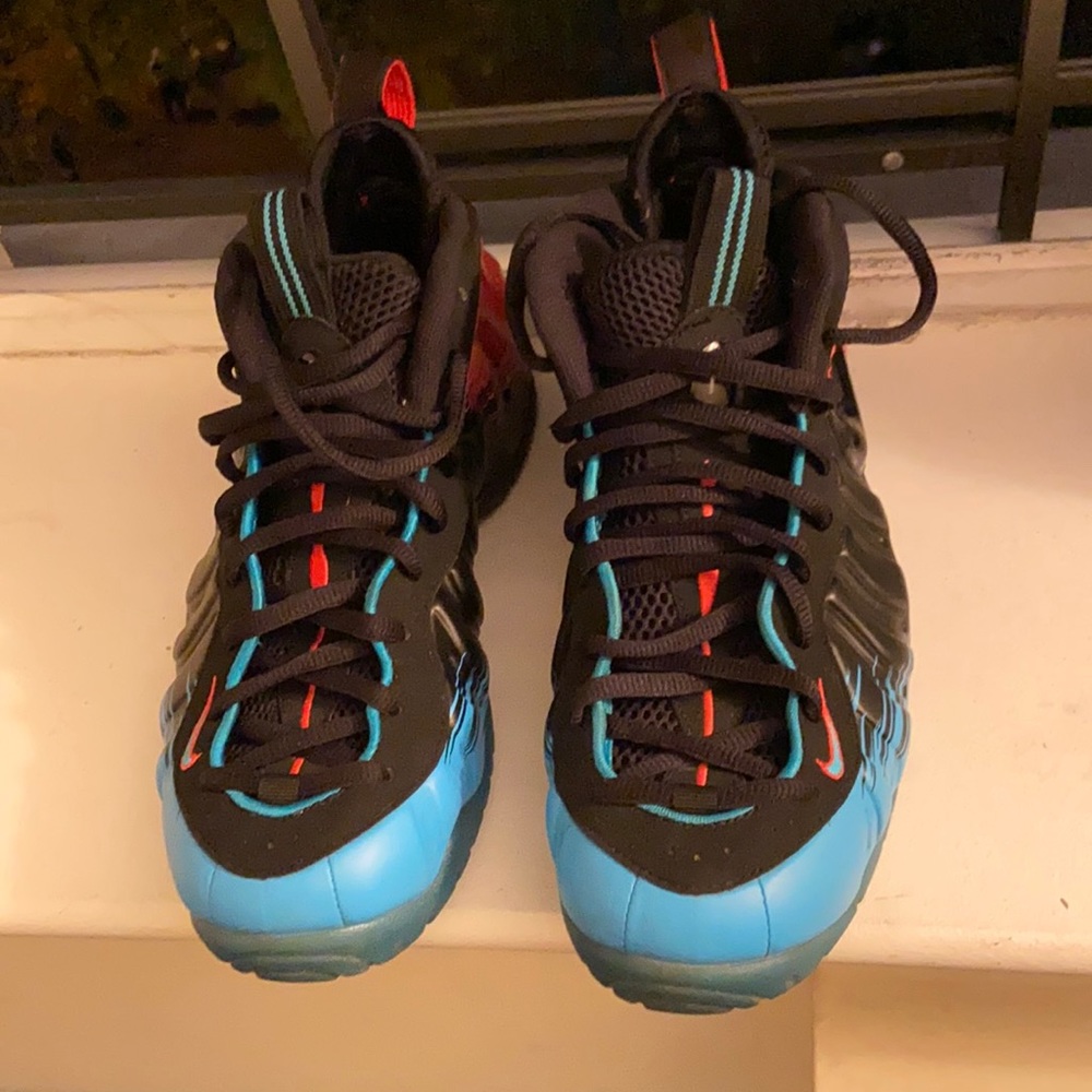 Nike Foamposite Pro PRM Crimson size 10 worn only 1 time in pristine condition